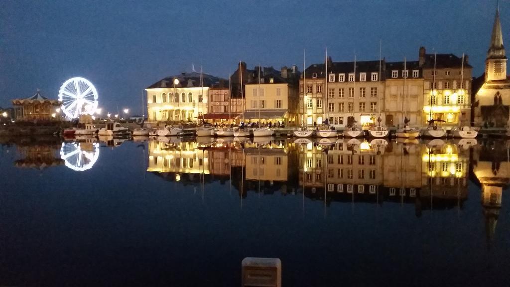 Honfleur Location Apartment Exterior foto